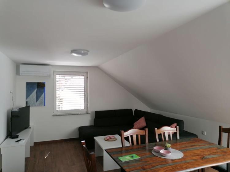 Blatnikov Hram Otel Dvor Dış mekan fotoğraf