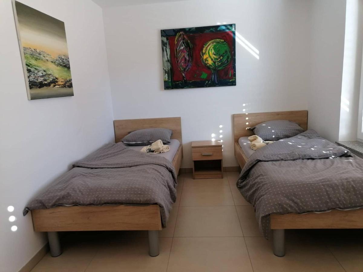 Blatnikov Hram Otel Dvor Dış mekan fotoğraf